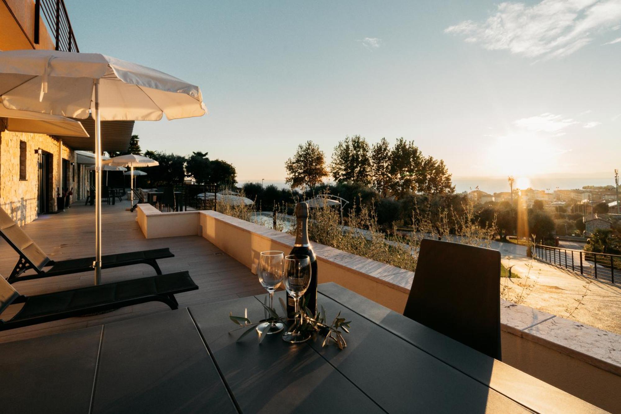 Apartments Monsurei, Lake View Bardolino Esterno foto